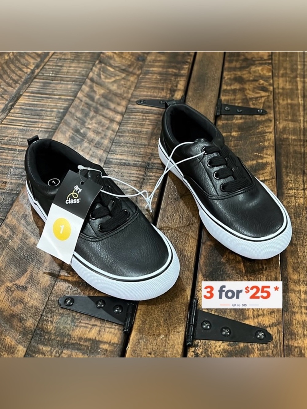 Art Class Black and white faux leather Kids Sneakers